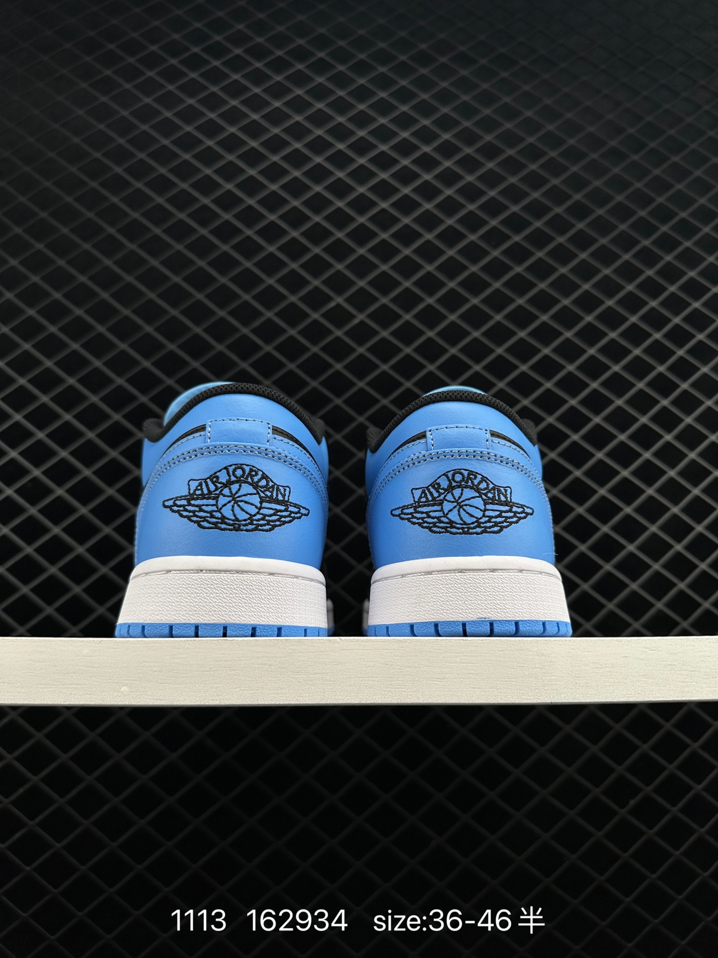 Air Jordan 1 Low “Light Smoke Grey”